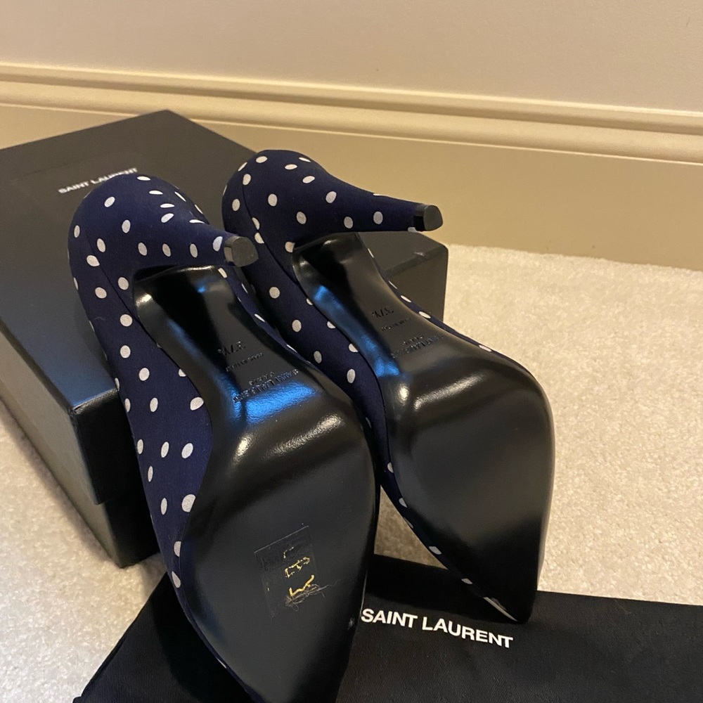 Saint Laurent Lola Pointed Toe Pump - Picture 6 of 7